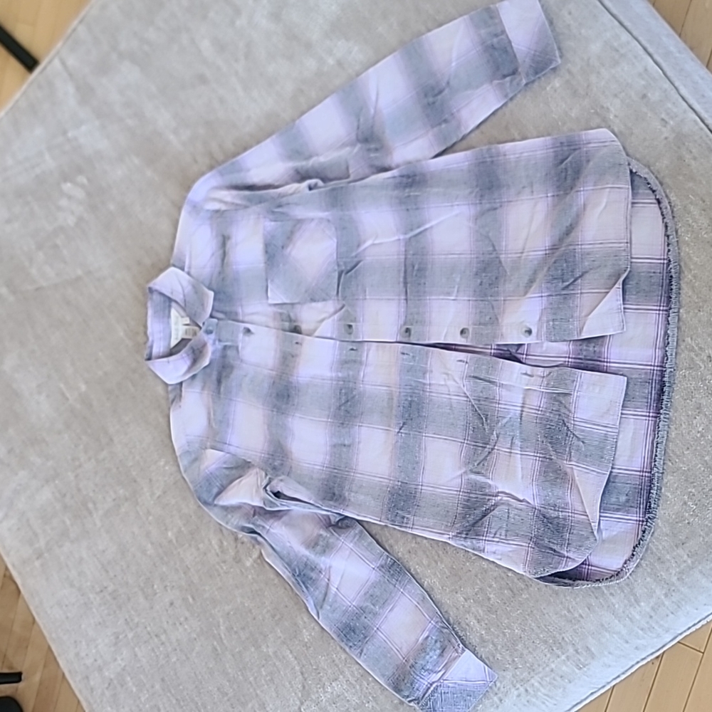 Isabella bird long sleeve button down small plad shirt